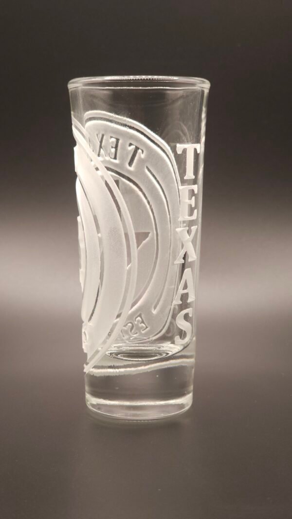 Lone Star Seal Deep Cut Engraving Detail – Texas Shot Glass Texas Lone Star Seal tequila shot glass deep cut engraving side detail
